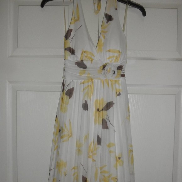 SPEECHLESS White V Neck Sundress Size S - Picture 1 of 3